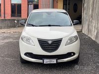 Usata Lancia Ypsilon 85 CV (62 kW) 2014 Bianco Utilitaria
