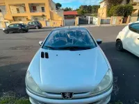 Usata Peugeot 206 CC 109 CV (80 kW) 2004 Grigio Cabrio
