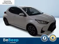 Usata Toyota Yaris Trend 72 CV (52 kW) 2021 Bianco pastello Utilitaria
