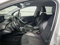 Usata Peugeot 2008 S 120 CV (88 kW) 2017 Bianco SUV