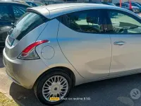 Begagnad Lancia Ypsilon Gold 69 HK (50 kW) 2017 Grå Halvkombi