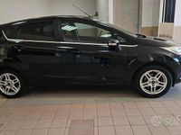Usata Ford Fiesta Titanium 75 CV (55 kW) 2013 Nero Utilitaria
