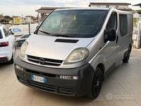 Usata Opel Vivaro 100 CV (73 kW) 2006 Grigio Monovolume