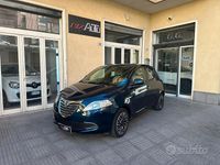 Usata Lancia Ypsilon 69 CV (50 kW) 2015 Blu Utilitaria