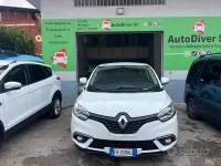 Usado Renault Scénic IV Bose Edition 110 CV (80 kW) 2017 Blanco Monovolumen