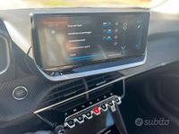 Usata Peugeot 2008 130 CV (95 kW) 2022 Bianco SUV