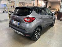 Usata Renault Captur 90 CV (66 kW) 2017 Grigio SUV