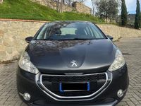 Usata Peugeot 208 68 CV (50 kW) 2015 Grigio Utilitaria