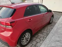 Usata Kia Rio 101 CV (74 kW) 2018 Rosso Berlina