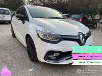 Usata Renault Clio 220 CV (161 kW) 2017 Utilitaria