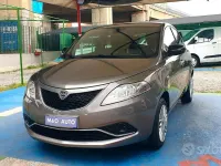 Usata Lancia Ypsilon 69 CV (50 kW) 2016 Grigio Utilitaria