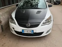 Usata Opel Astra 100 CV (73 kW) 2011 Grigio Berlina