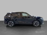 Usata VW Tiguan R-line 150 CV (110 kW) 2024 Deep black perlato SUV