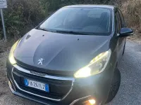 Usata Peugeot 208 68 CV (50 kW) 2015 Grigio Utilitaria