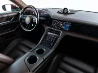 Usata Porsche Taycan 4 Cross Turismo Cross Turismo 139 kW (190 CV) 2022 Ciliegia metallizzato Station wagon
