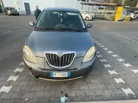 Usata Lancia Ypsilon 75 CV (55 kW) 2006 Bluazzurro Utilitaria