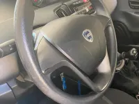 Usata Lancia Ypsilon Silver 69 CV (50 kW) 2018 Bluazzurro Utilitaria