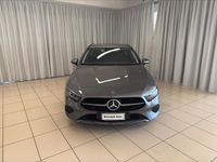 Usata Mercedes A180 Advanced 115 CV (84 kW) 2024 Grigio Utilitaria