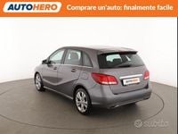 Usata Mercedes B180 109 CV (80 kW) 2015 Grigio Monovolume