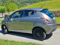 Usata Lancia Ypsilon 95 CV (69 kW) 2014 Grigio Utilitaria