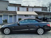 Usata Mercedes E350 231 CV (169 kW) 2010 Nero Cabrio