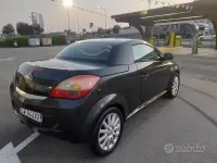 Usata Opel Tigra Edition 90 CV (66 kW) 2005 Nero Cabrio
