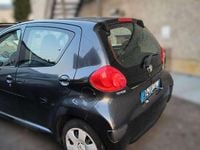 Usata Toyota Aygo Sol 68 CV (50 kW) 2005 Grigio Utilitaria