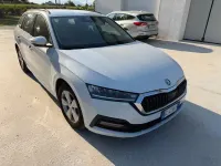 Usata Skoda Octavia Executive 149 CV (109 kW) 2023 Grigio Station wagon