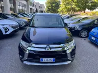 Usata Mitsubishi Outlander Instyle 150 CV (110 kW) 2016 Blu SUV