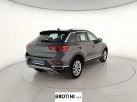 Usata VW T-Roc Style 116 CV (85 kW) 2025 Grigio SUV