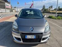 Usata Renault Scénic III Dynamique 110 CV (80 kW) 2010 Grigio Monovolume