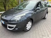 Käytetty Renault Scenic E-Tech Dynamique 110 HP (80 kW) 2011 Harmaa Tila-auto