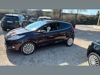 Usata Ford Fiesta Titanium 82 CV (60 kW) 2010 Viola Utilitaria