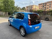 Usata VW up! high up! 68 CV (50 kW) 2015 Blu Utilitaria