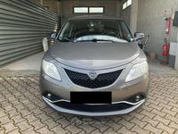Usata Lancia Ypsilon Gold 86 CV (63 kW) 2016 Grigio Utilitaria
