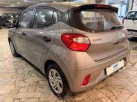 Usata Hyundai i10 67 CV (49 kW) 2022 Gray Utilitaria