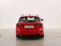 Usado Ford Focus ST-Line 125 CV (91 kW) 2023 Rojo Familiar