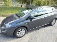 Usata Fiat Punto Lounge 75 CV (55 kW) 2015 Nero Utilitaria