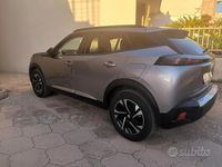Usata Peugeot 2008 Allure 110 CV (80 kW) 2022 Grigio SUV