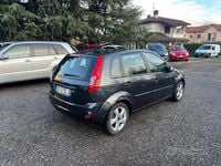 Usata Ford Fiesta Titanium 75 CV (55 kW) 2007 Grigio Utilitaria
