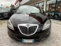 Begagnad Lancia Delta 120 HK (88 kW) 2009 Svart Halvkombi