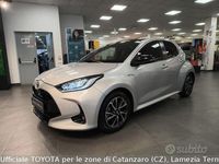 Usata Toyota Yaris Hybrid Lounge 115 CV (84 kW) 2020 Grigio Berlina