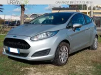 Usata Ford Fiesta 75 CV (55 kW) 2013 Grigio Berlina