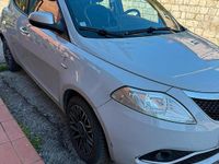 Usata Lancia Ypsilon 69 CV (50 kW) 2017 Grigio Utilitaria