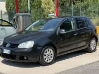 Usata VW Golf IV Comfortline 102 CV (75 kW) 2005 Nero Utilitaria
