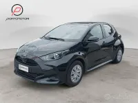 Usata Toyota Yaris Hybrid Active 92 CV (67 kW) 2025 Nero Berlina