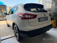 Usata Nissan Qashqai N-Connecta 131 CV (96 kW) 2017 Bianco SUV