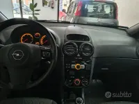 Używany Opel Corsa Edition 75 KM (55 kW) 2014 Biały Hatchback