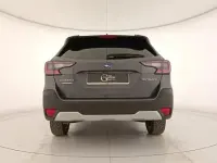 Usata Subaru Outback Premium 169 CV (124 kW) 2024 Grigio Station wagon