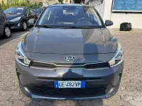 Usata Kia Rio Style 101 CV (74 kW) 2021 Grigio Berlina
